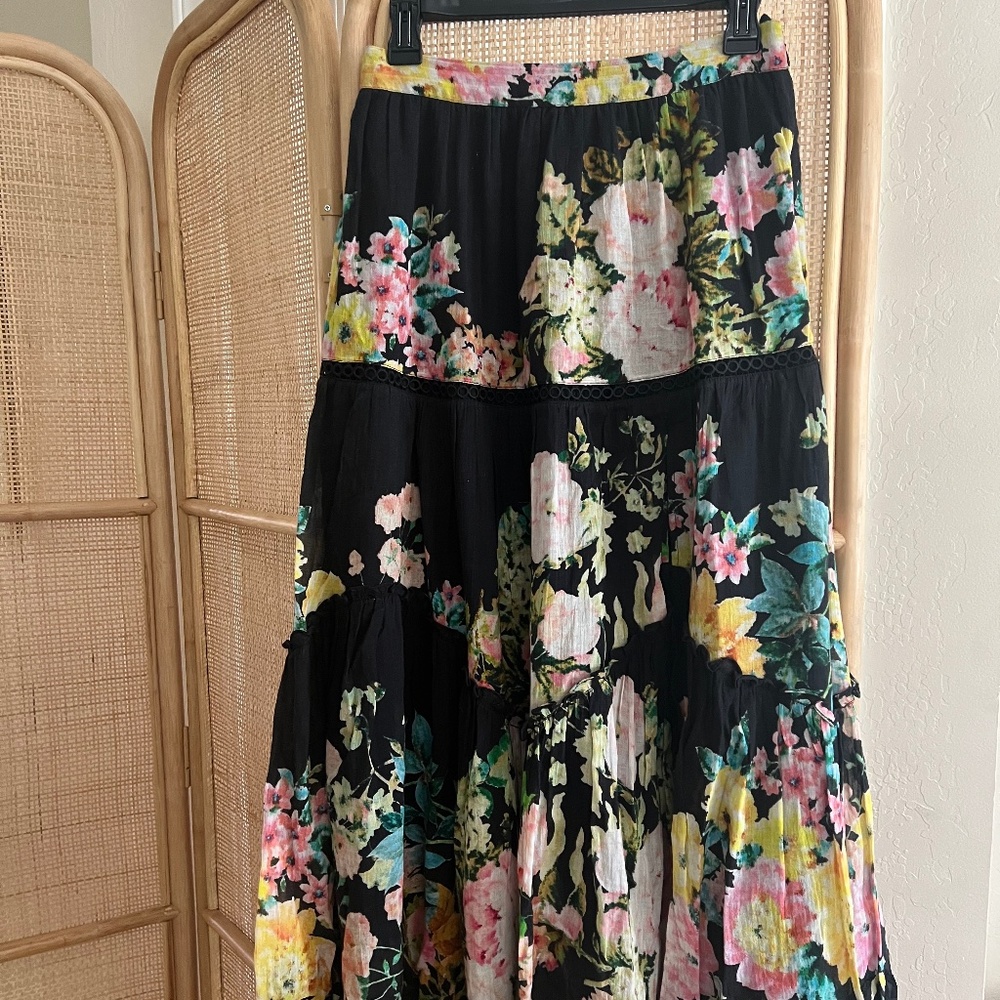 HEMANT AND NANDITA Midi Skirt in Black Floral